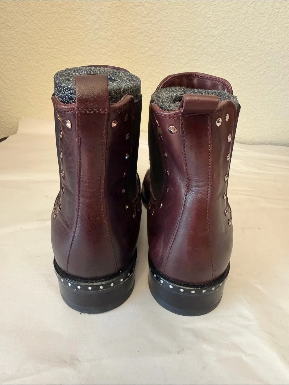 Ateliers burgundy leather